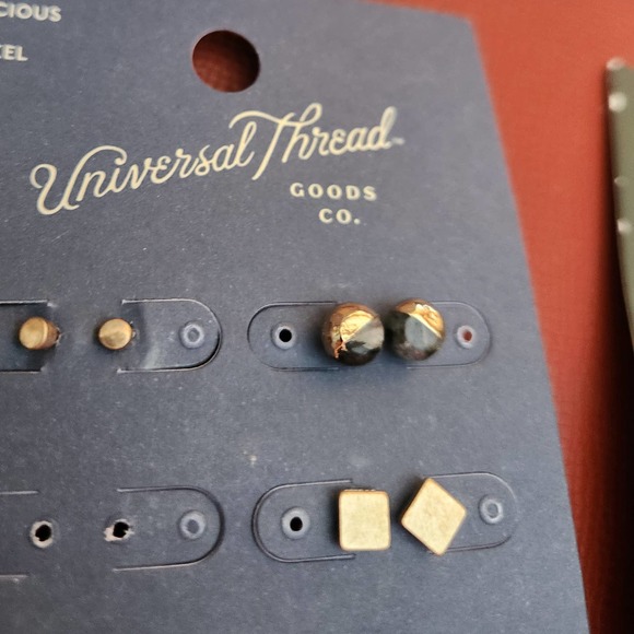 Over 20 NEW Pairs of Nickle Free / Hypoallergenic Earrings Nature, Flowers, Moon - Picture 11 of 14